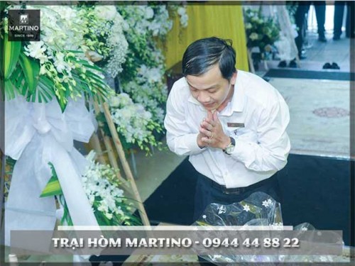 Đi viếng đám tang Công giáo khác với các đám tang khác như thế nào?
