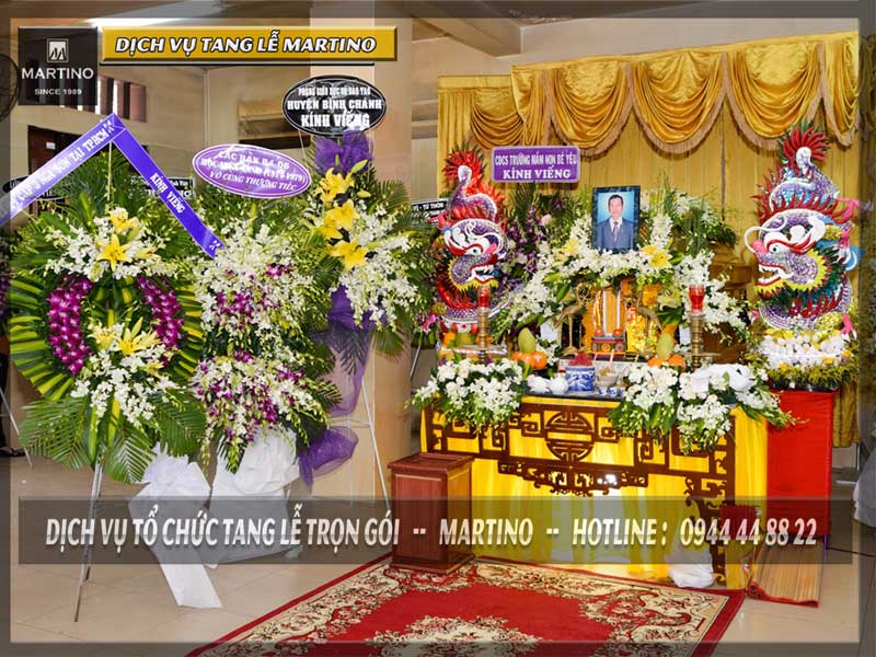 Chọn hoa tang lễ