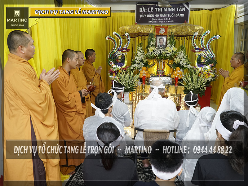 Nghi lễ phát tang của người Việt