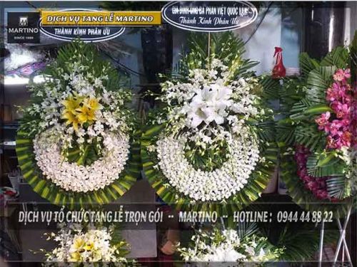 Hoa tang lễ giá rẻ có nên mua không?