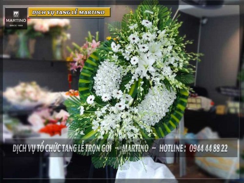 Chọn mua hoa tang lễ quận 7 ở cửa hàng nào?