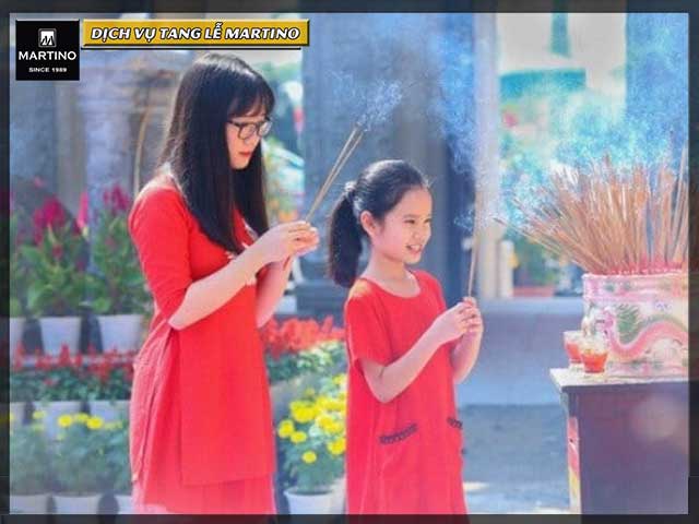 Cách thắp hương đúng Cách thắp hương đúng